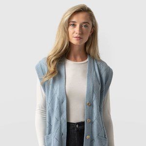 Saint and Sofia Electra Vest - Pale Blue